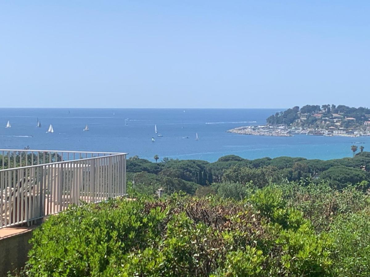 Les Citronniers - Splendide Vue Mer Acces Plage A Pieds A 5 Minutes Cavalaire-sur-Mer Luaran gambar